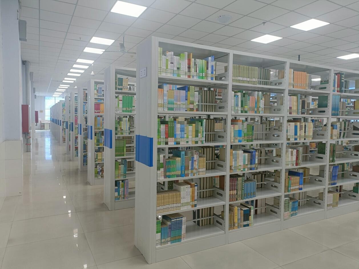 圖書館圓滿完成書籍驗(yàn)收盤點(diǎn)與環(huán)境優(yōu)化工作，全面提升管理服務(wù)水平